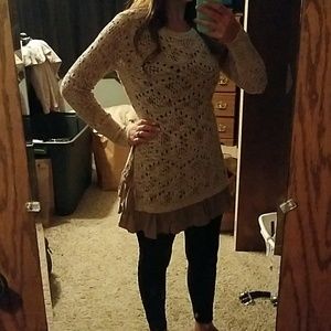 NWOT-Knox Rose Sweater with Ruffles